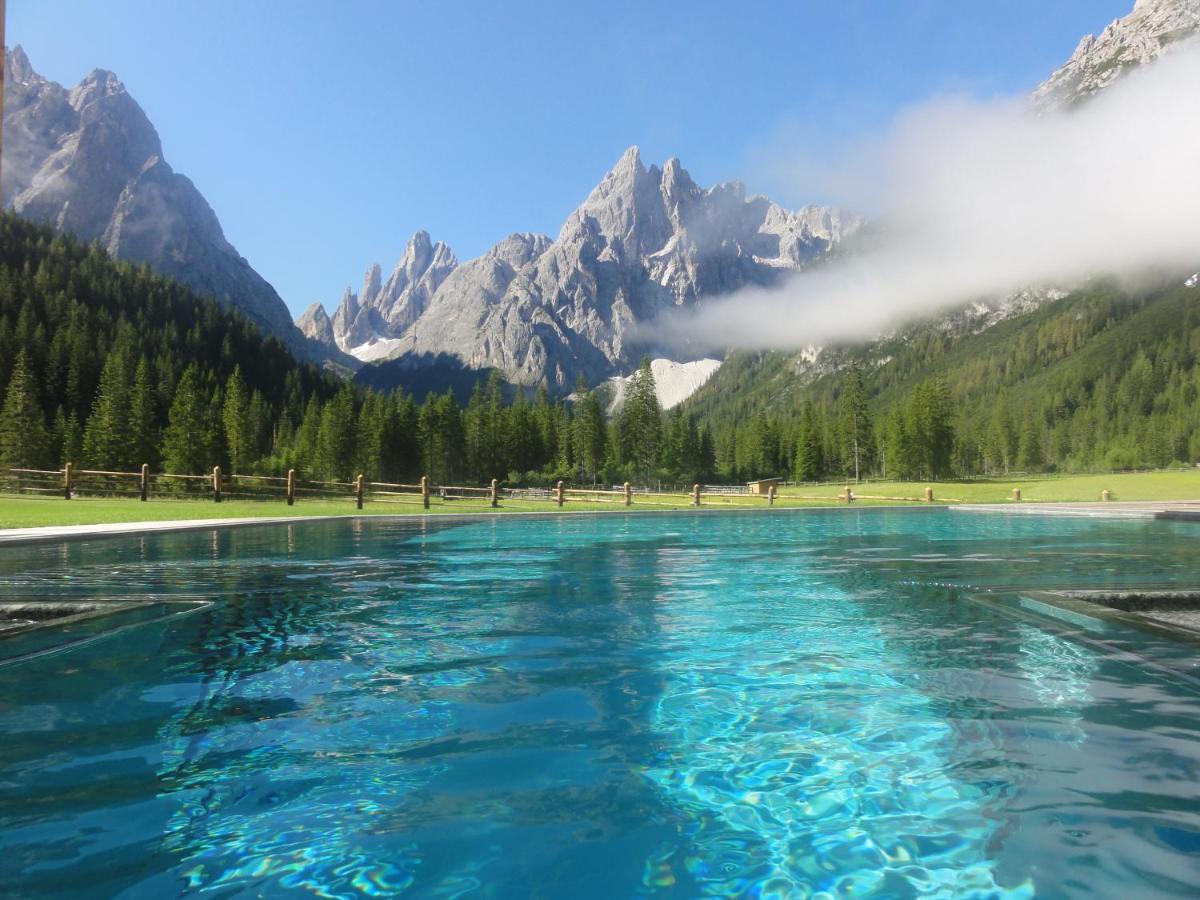 Hotel Dolomitenhof & Chalet Alte Post Sexten Bagian luar foto