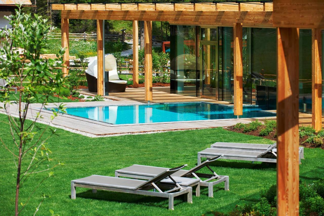 Hotel Dolomitenhof & Chalet Alte Post Sexten Bagian luar foto