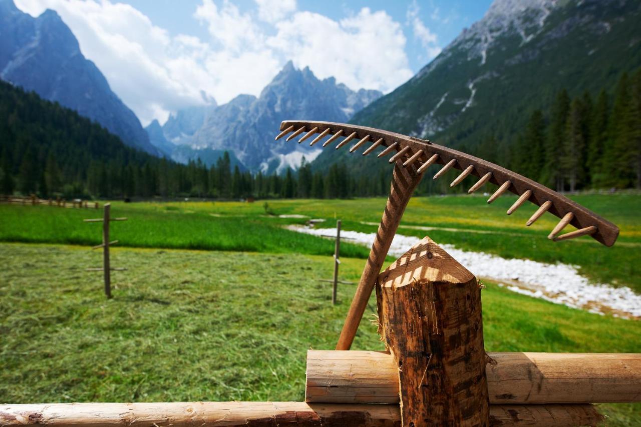 Hotel Dolomitenhof & Chalet Alte Post Sexten Bagian luar foto