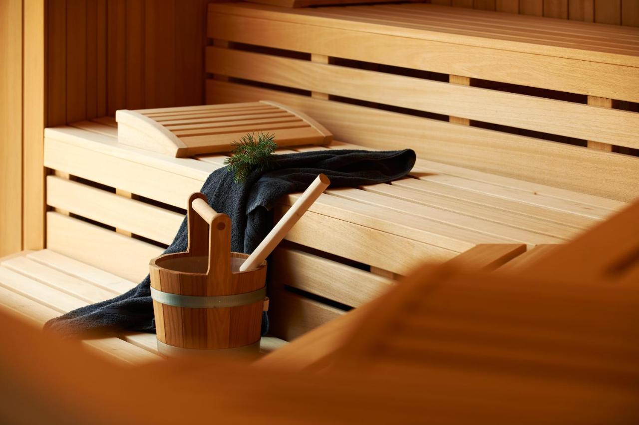 Hotel Dolomitenhof & Chalet Alte Post Sexten Bagian luar foto