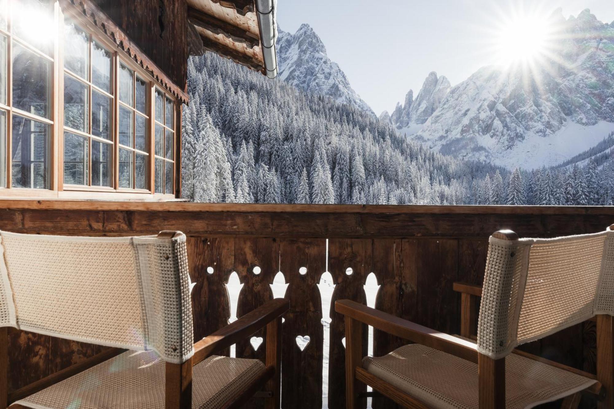 Hotel Dolomitenhof & Chalet Alte Post Sexten Bagian luar foto