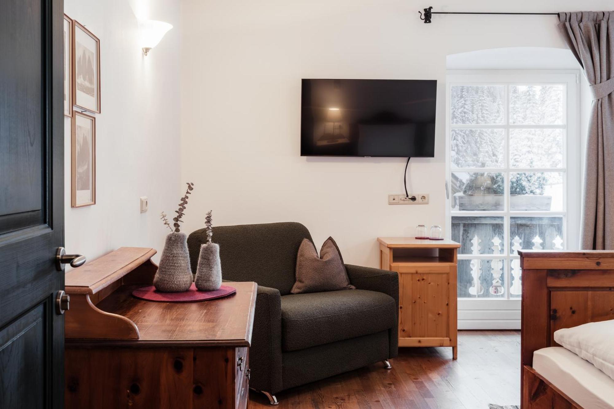 Hotel Dolomitenhof & Chalet Alte Post Sexten Bagian luar foto