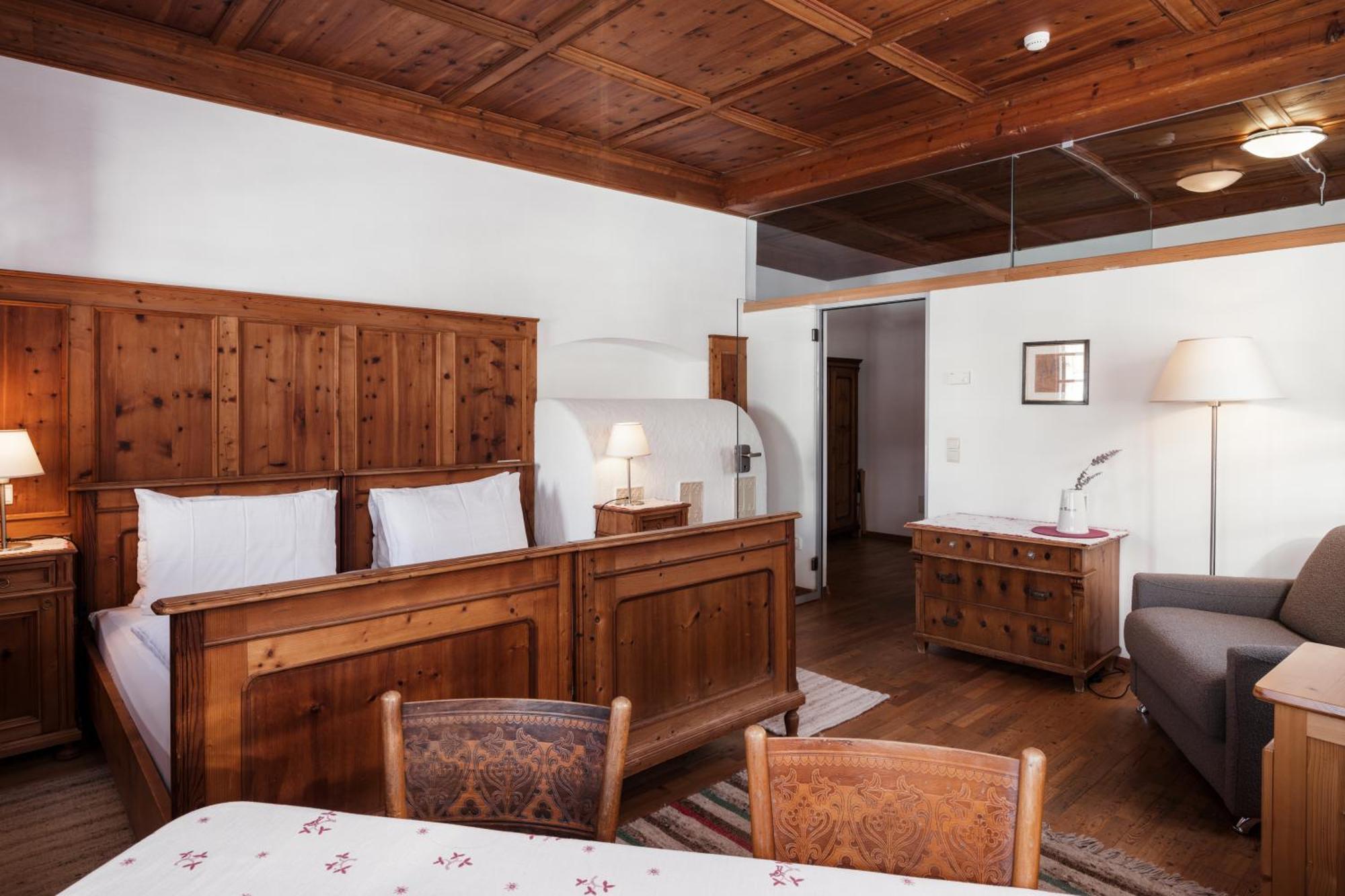Hotel Dolomitenhof & Chalet Alte Post Sexten Bagian luar foto
