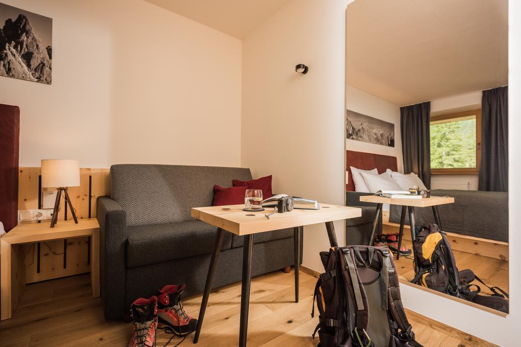 Hotel Dolomitenhof & Chalet Alte Post Sexten Bagian luar foto