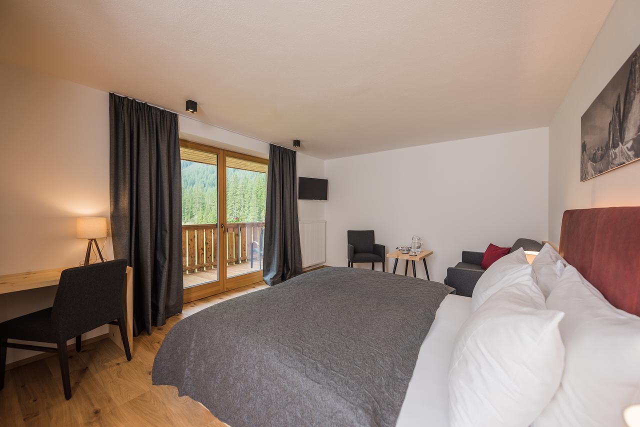 Hotel Dolomitenhof & Chalet Alte Post Sexten Bagian luar foto