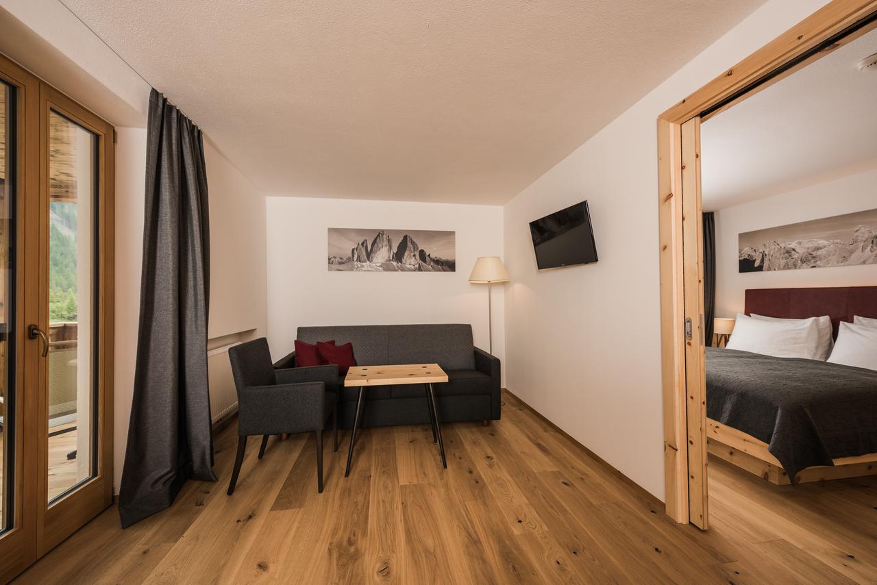 Hotel Dolomitenhof & Chalet Alte Post Sexten Bagian luar foto