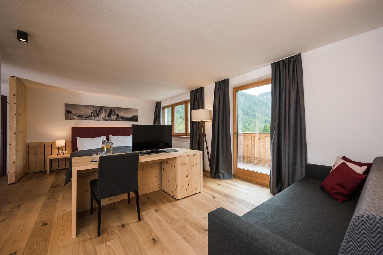 Hotel Dolomitenhof & Chalet Alte Post Sexten Bagian luar foto